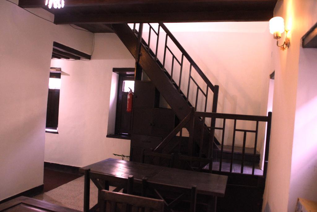 Hotel Peace N Park Kathmandu Exterior photo